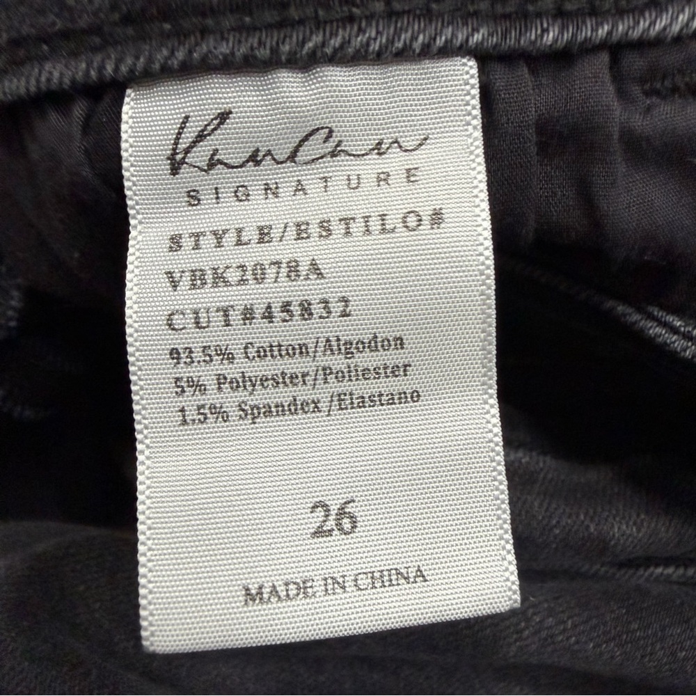 KanCan Signature Kurvy High Rise Cropped Straight Jeans | Black | Size 26 - Picture 4 of 6